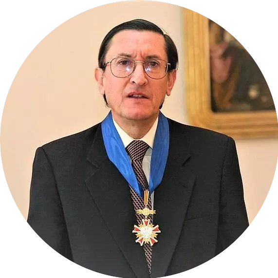 Fernando Iván Flores Macías - Mentor y Consejero en Asuntos Internacionales