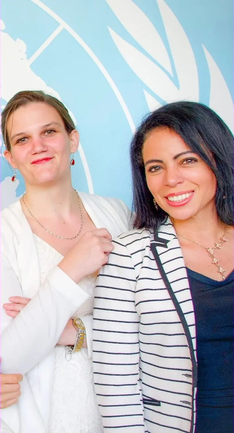 Dos participantes en la sede de Naciones Unidas